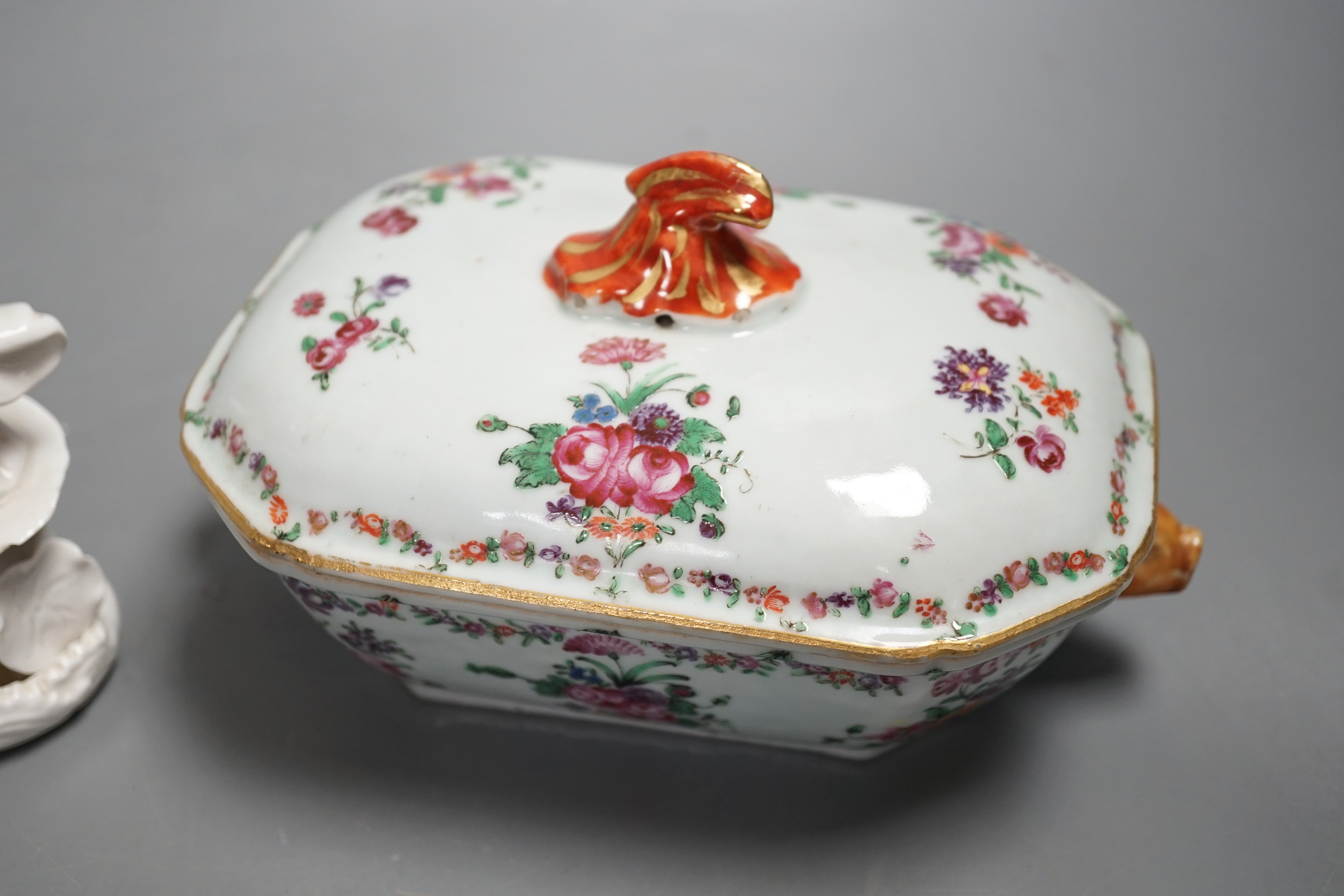 An 18th century Chinese lidded porcelain tureen and a pair of blanc de chine figures 18cm